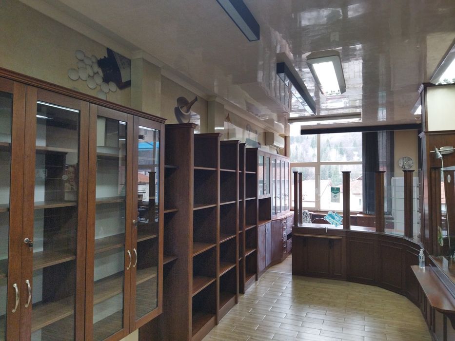 Продава се Магазин в Смолян, Стар център - 87 кв.м за 978 €/кв.м - Снимка #1