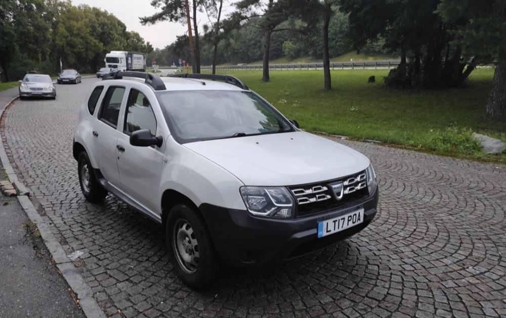 Vand Dacia Duster import Uk avariat