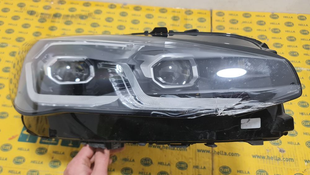 Far full led dreapta BMW 2 U06 5A42248 avariat