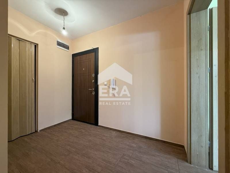 Дава се под наем Двустаен апартамент в София, Лагера - 87 кв.м за 648.21 € - Снимка #2