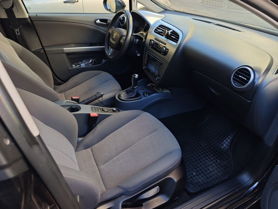 Seat leon diesel e5 kit ambreaj, anvelope noi , navigatie ,carlig