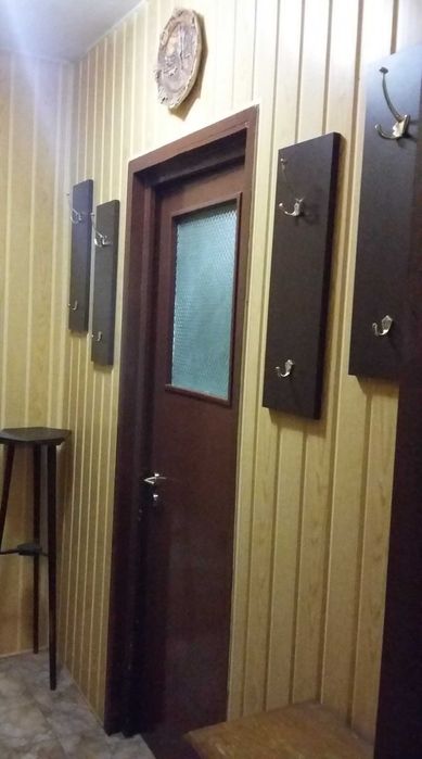 Persoana fizica ofer spre inchiriere apatament 3 camere etajul 1 din 4