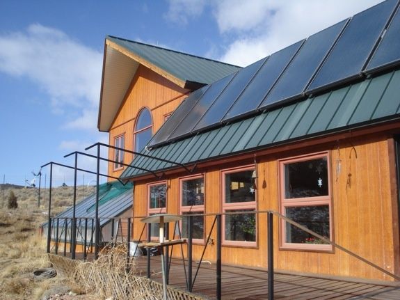Energie Electrica cu Panouri Solare si Eoliana pentru casa