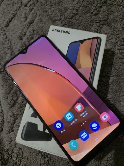 Samsung Galaxy A20s 3/32 ГБ

П