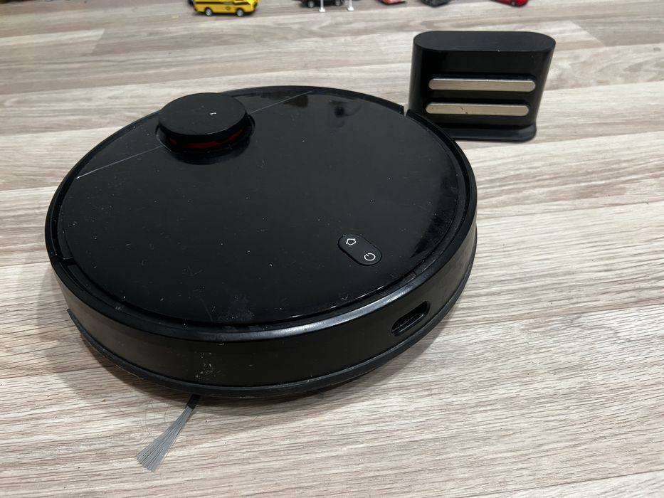 Продам Робот пылесос Xiaomi Vacuum Mop P