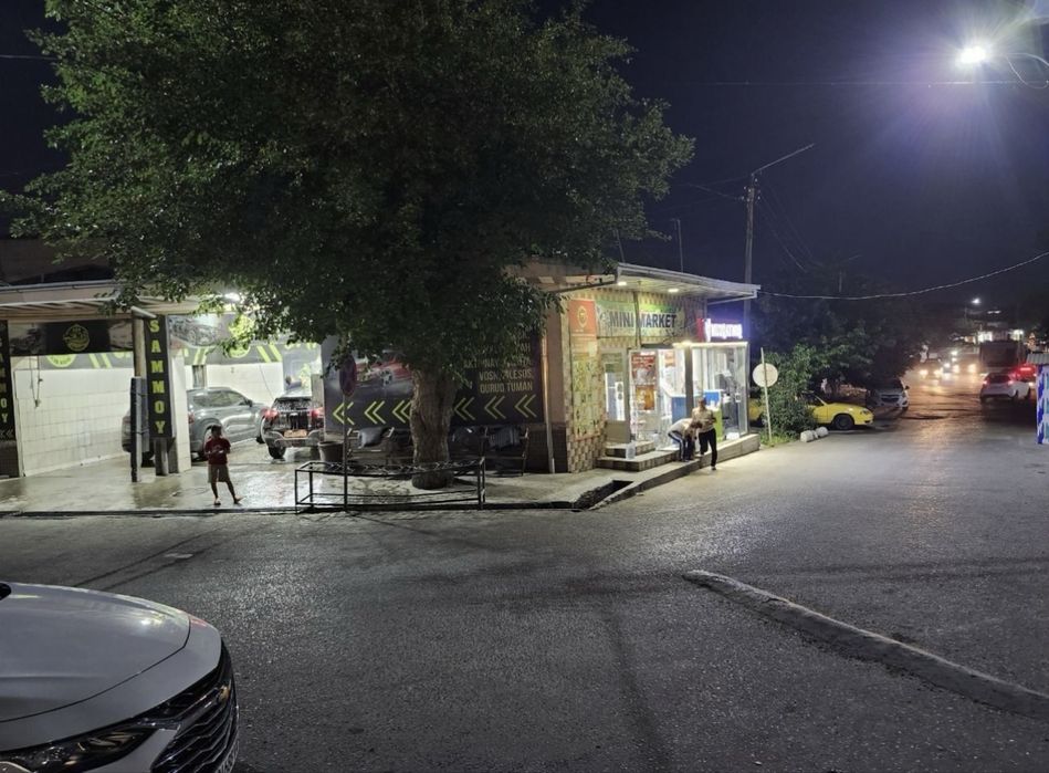 Продается готовый бизнес: автомойка и магазин продуктов питания.