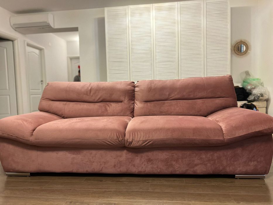 Vand 2 canapele in stare foarte buna