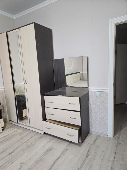 Продам спальный гарнитур, шкаф, тумба