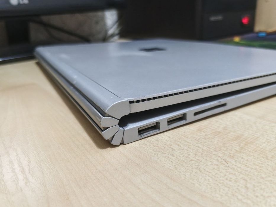 Ноутбук Microsoft Surface Book Core i7-6600U