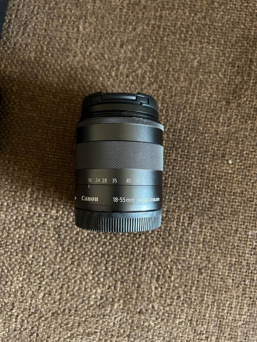 Canon M в хоршем состоянии + Флешка в подарок