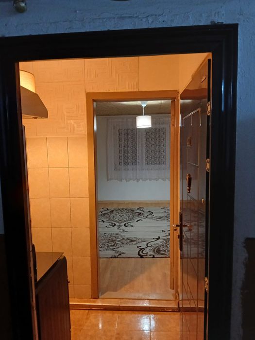 Închiriez garsonieră