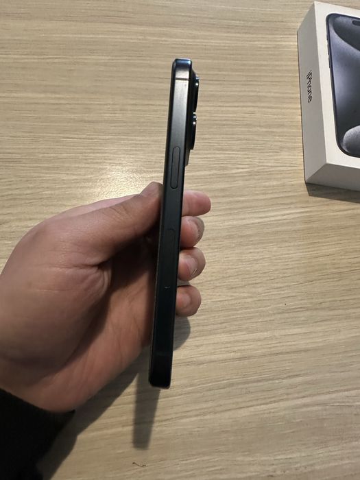 Iphone 15 pro ideal korobkasi bor