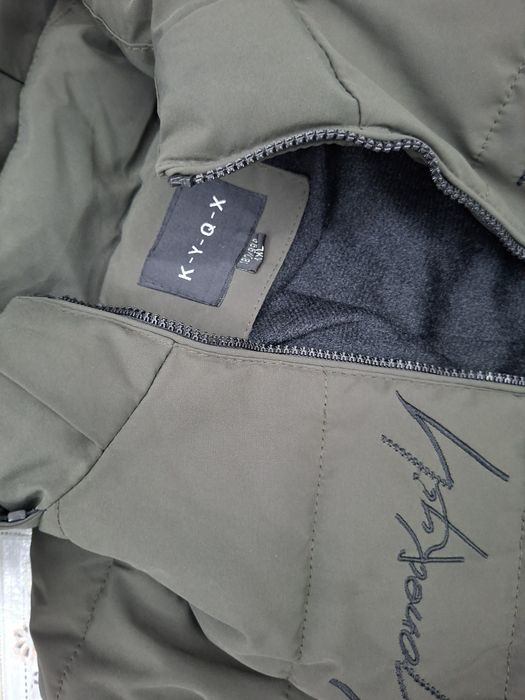 Kurtka sotiladi holati juda yaxshi yangidek ko'p kiyilmagan