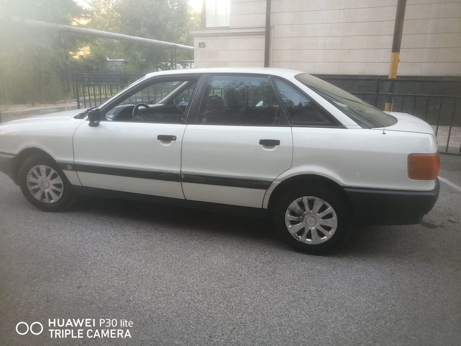 Продаю Ауди 80 2млн