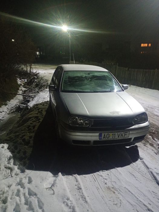 Vând Golf 4 1.6 fsi