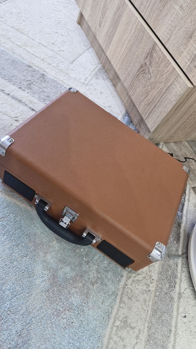 Продам проигрыватель.