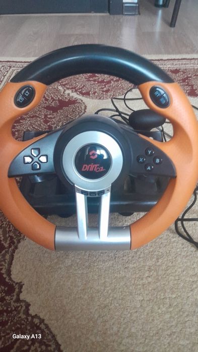 Продам Игровой руль Speedlink с педалями