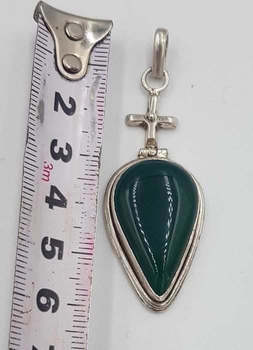 Superb pandantiv vintage din argint si agat verde