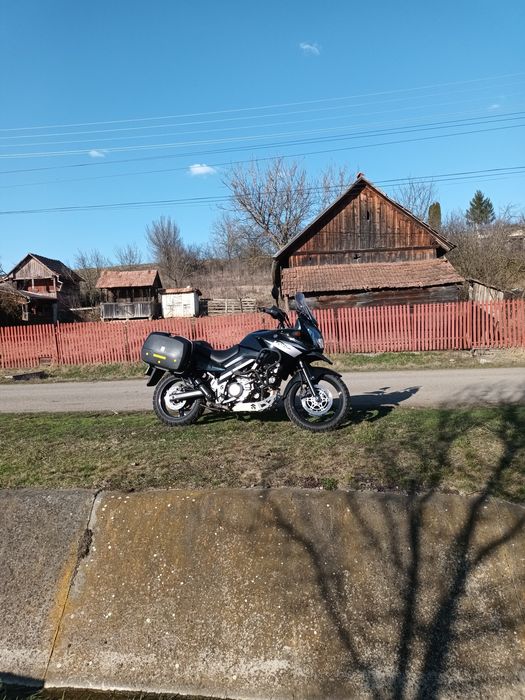 Suzuki V-Strom .