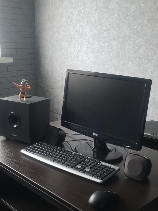 Продам компьютер в полном комплекте