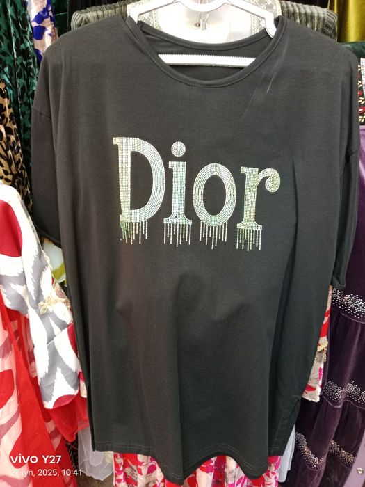 Yozgi futbolkalar qizlar uchun