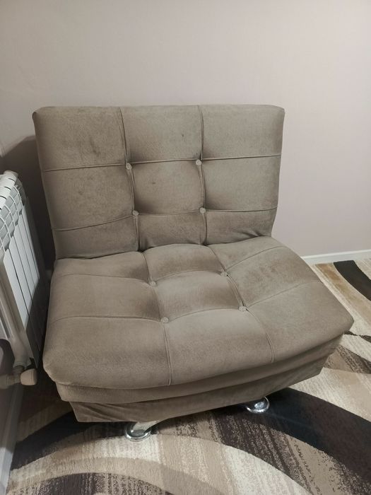 Продам кресло срочно.