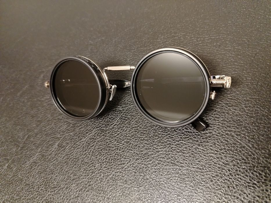 Очки с вращающимися линзами