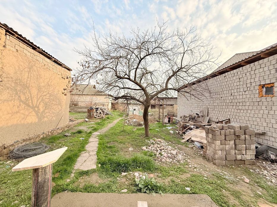 Йер сотилади Бектемирда 2.4 сотух