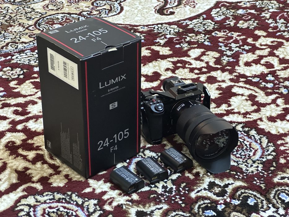 Lumix S5 24-105 F4.0