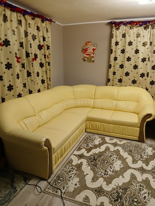 Vând colțar din piele