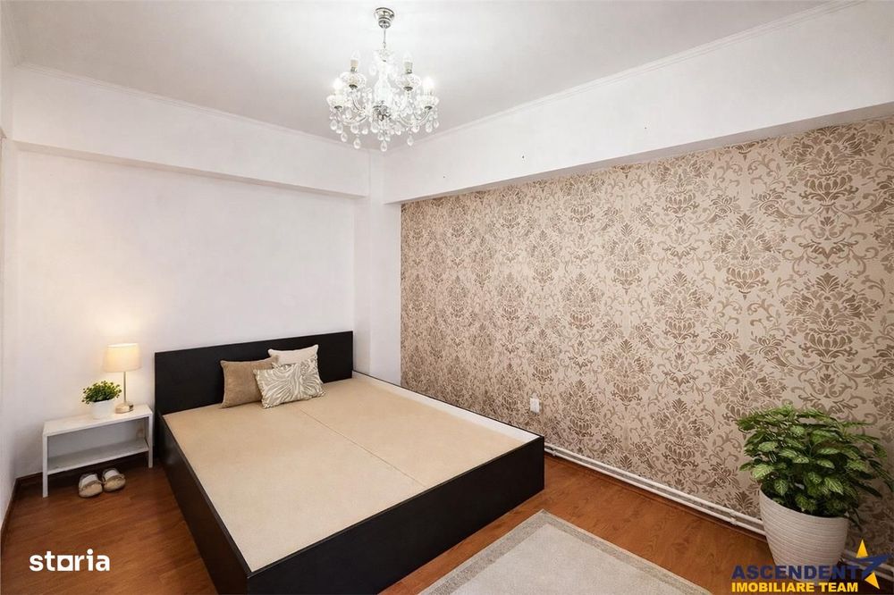 FILM! Apartament 3 camere,decomandat, spatios,luminos,2 bai,Targu Secu