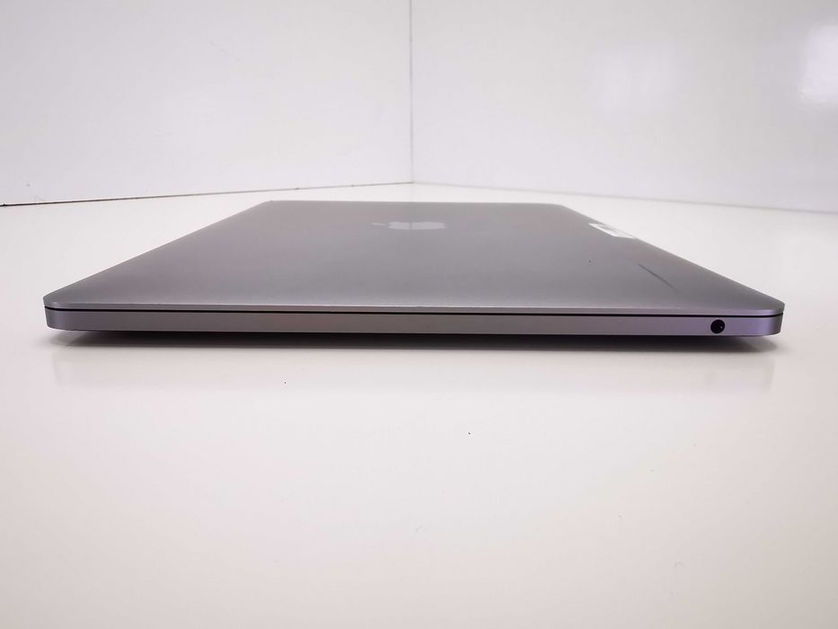 MacBook Pro A1708 отличен здрава батерия