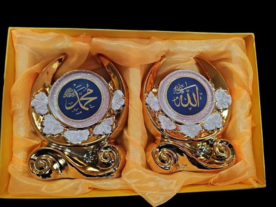 Луксозни златисти статуетки различни видове 2 броя