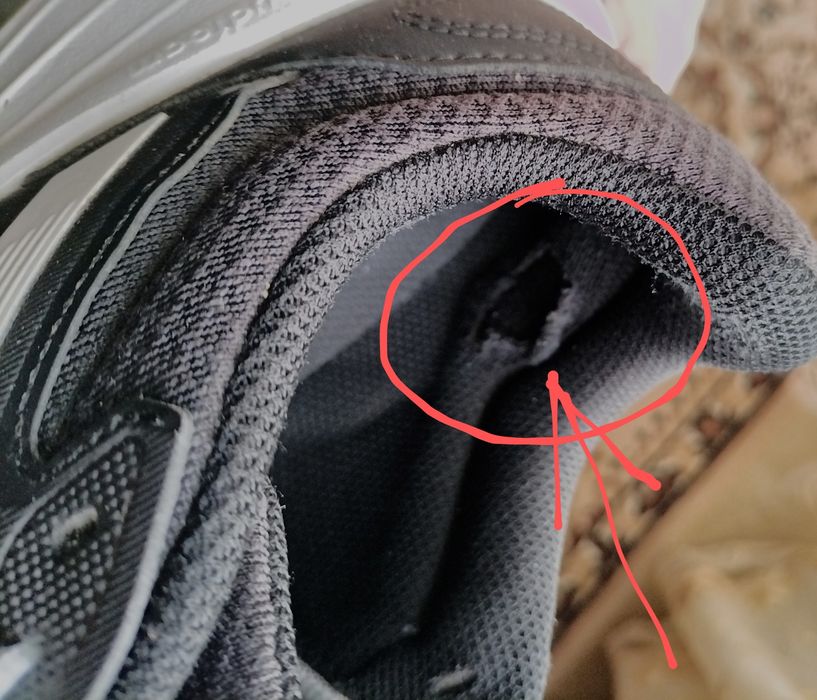 Pantofi sport Adidas, Nr 43.