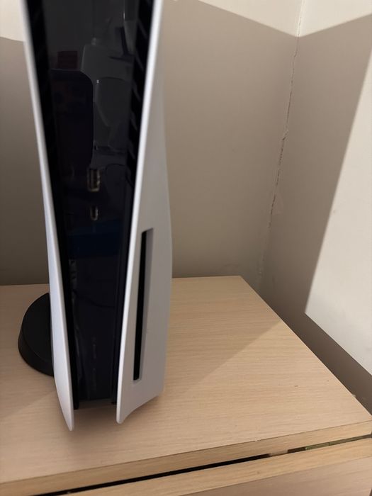 PlayStation 5 в идеальном состоянии