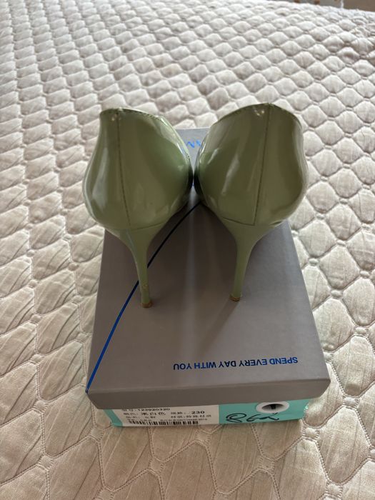 Туфли на каблуках