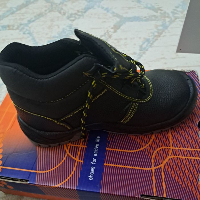 Спец ботинка сатылады