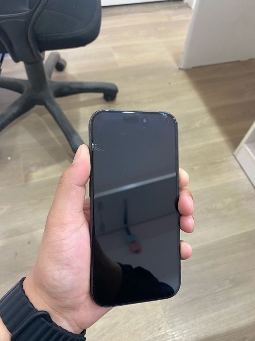 Продам айфон 15 про 128 гб