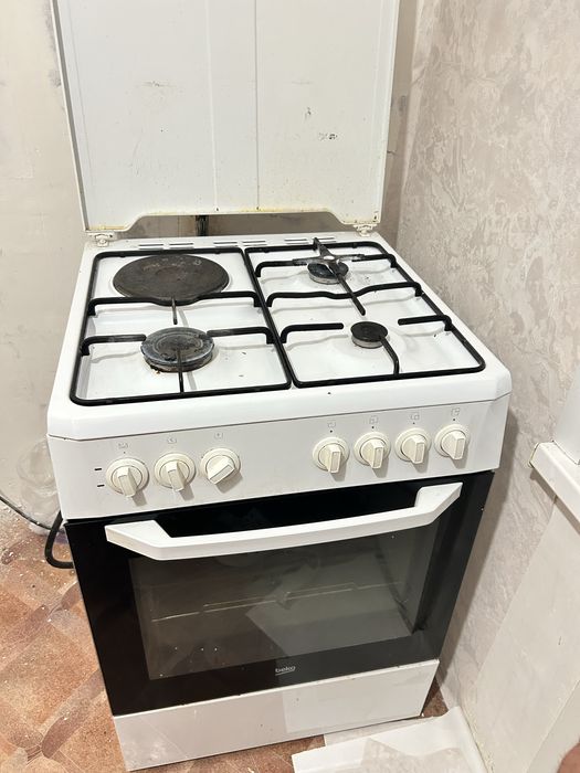 Продам газовую плиту ВЕКО
