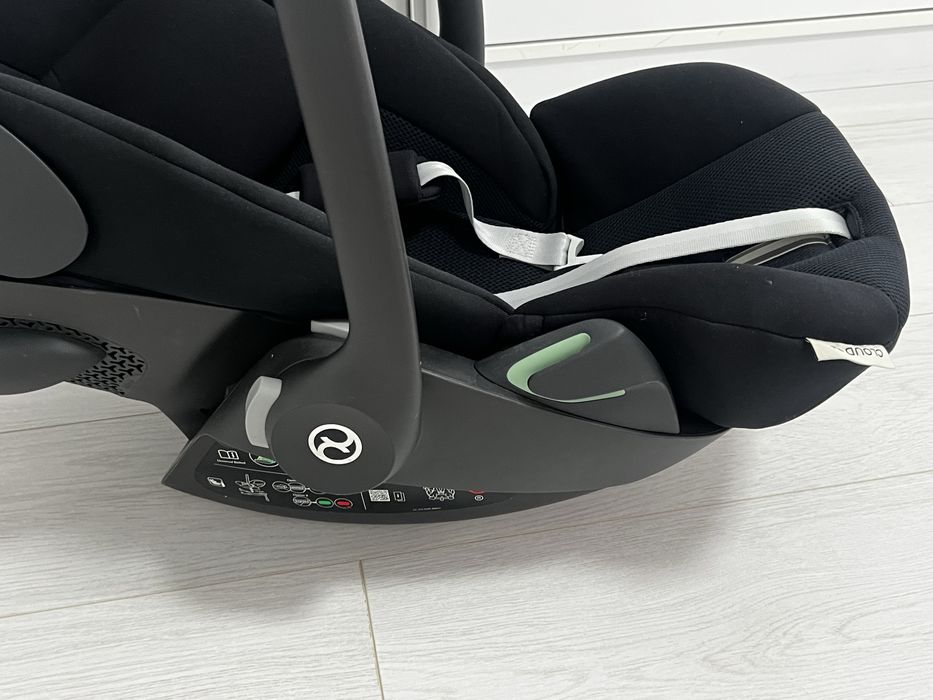 Scoica Cybex Gold Cloud  G i-size  Plus Moon Black