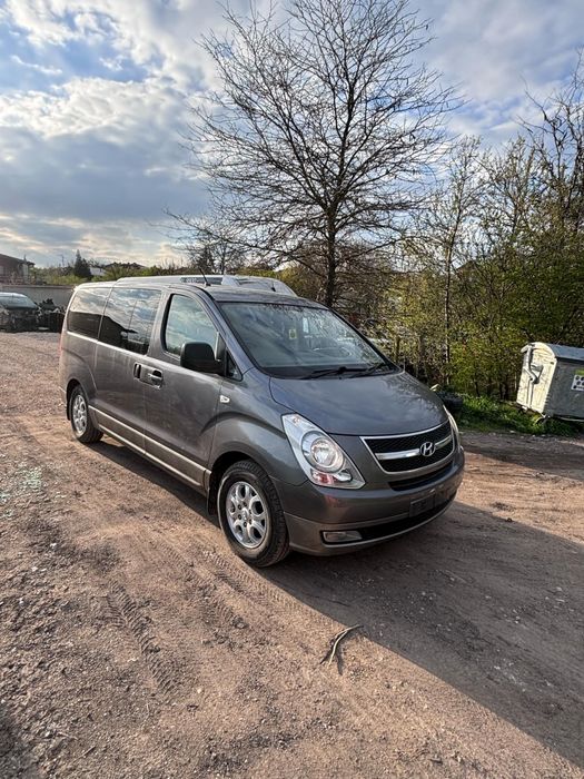 Hyundai H1 2.5CRDI 7+1