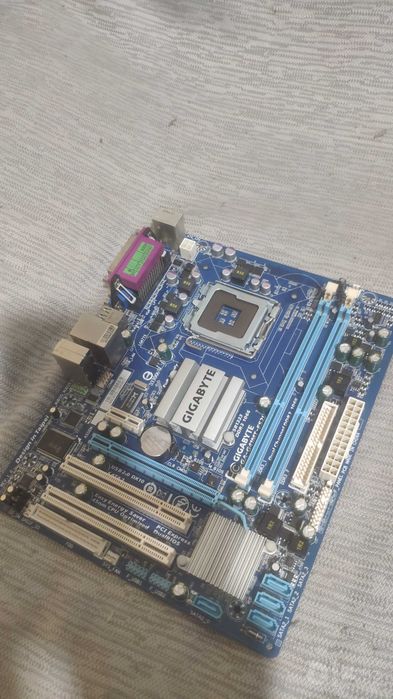 Продам материнскую плату Gigabyte Ga-G41MT-ES2L