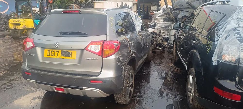 Dezmembrari / Dezmembrez Suzuki Vitara (LY) 1.6 Benz M16A cutie viteze manuala cod culoare C03 COOL SILVER METALLIC