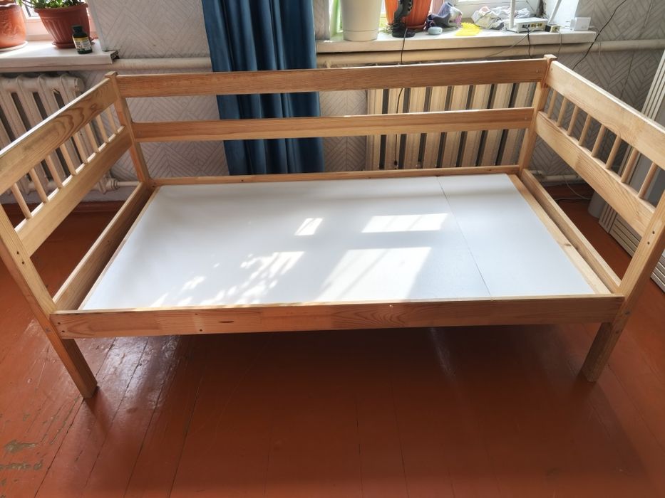 Кровать две штуки за 10000