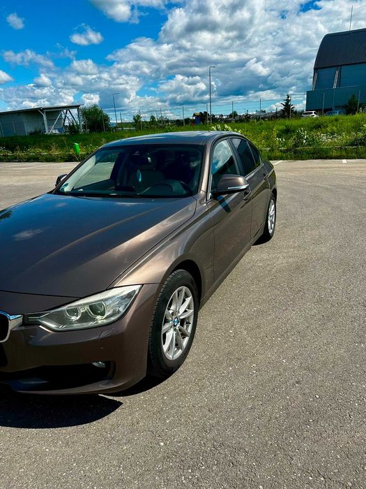 Vand BMW F30 320d - 2013 - 184 CP - 271.000km - automat - trapa - 11.000 euro - distributie schimbata