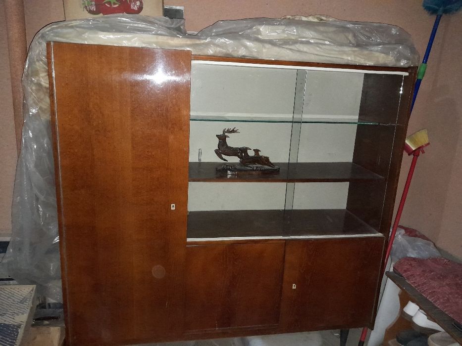 Сервант Россия в отличном состоянии