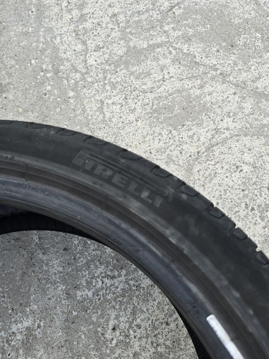 1 Брой Гума 235/40/19 Pirelli 5,2mm 21dot
