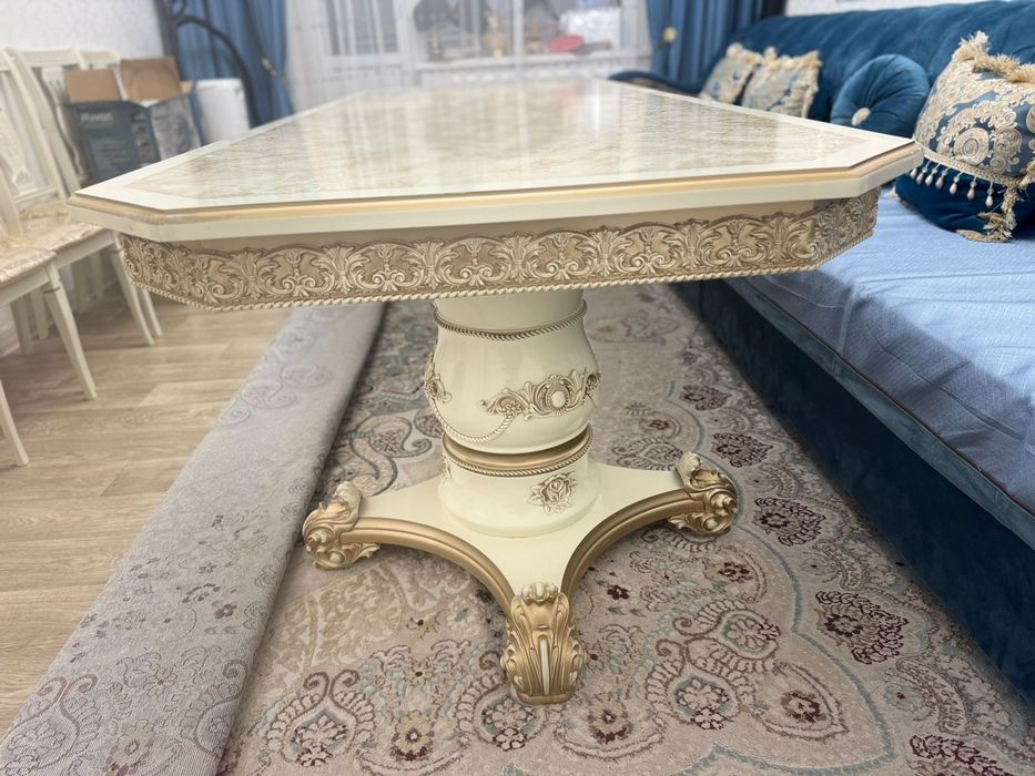 Продам стол хор состоянии