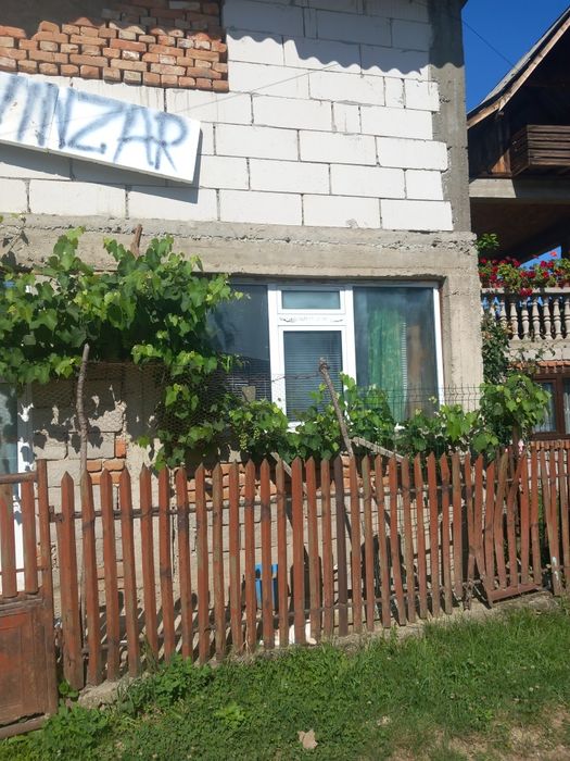 De vânzare  cqsa  Budești  Argeș