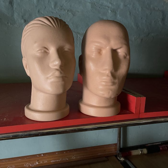 Продается газплита и манекены